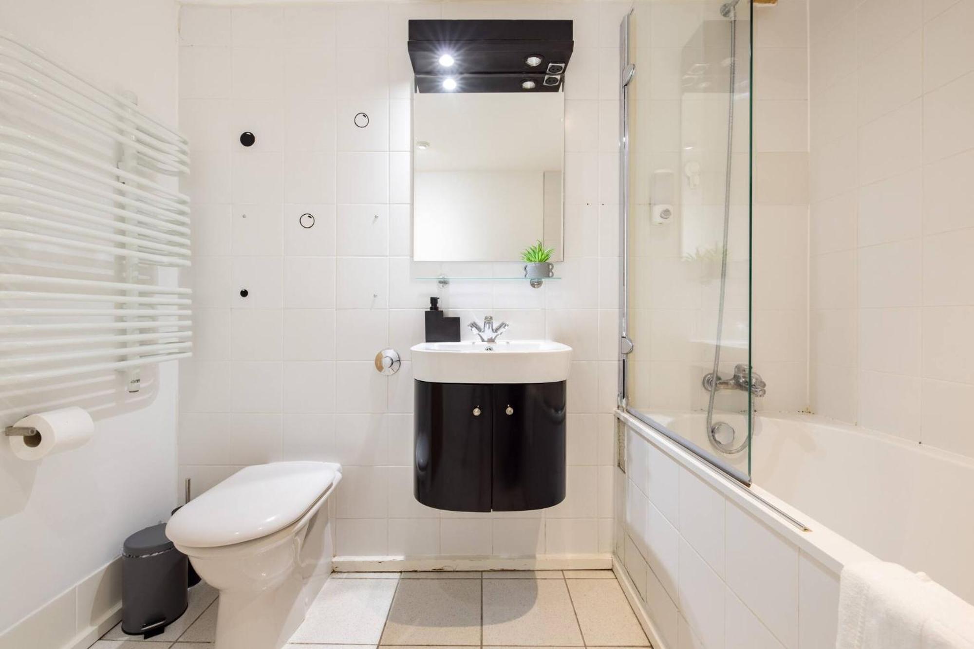 Wild Roses Serviced Apartments - Excel Warehouse 2 London Kültér fotó